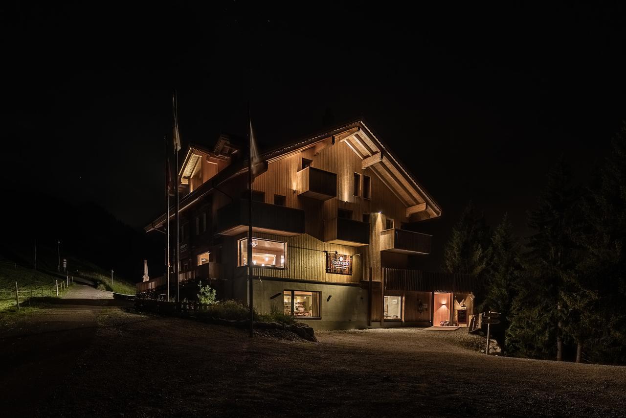 Rinderberg Swiss Alpine Lodge Zweisimmen Exterior photo